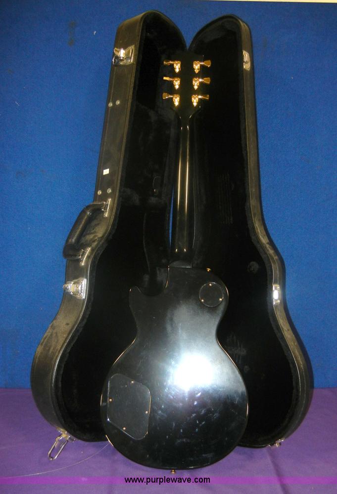 image for item 2038 Gibson electric guitar