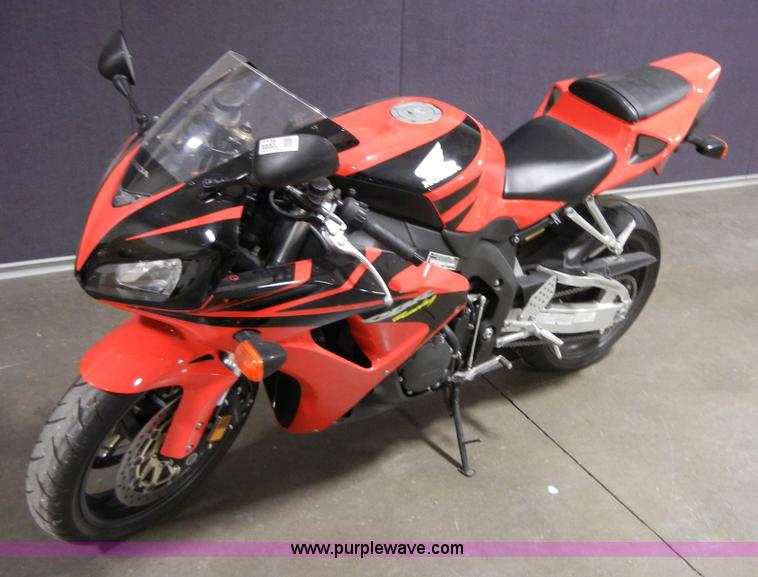 image for item 2228 2006 Honda CBR1000RR motorcycle