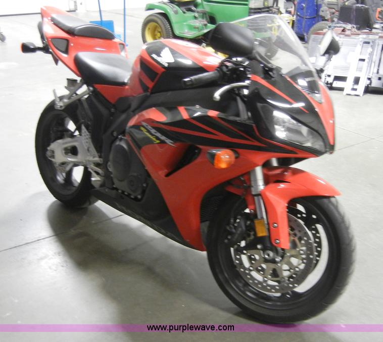 image for item 2228 2006 Honda CBR1000RR motorcycle