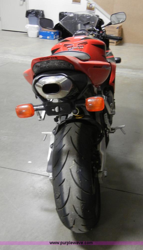 image for item 2228 2006 Honda CBR1000RR motorcycle