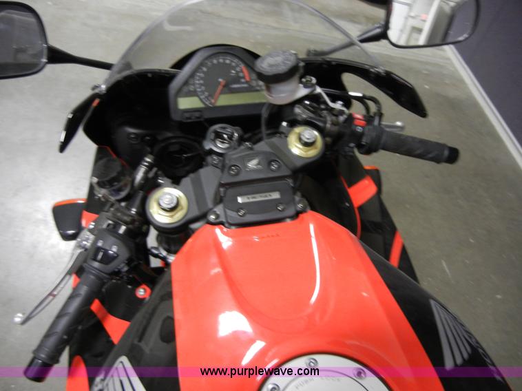 image for item 2228 2006 Honda CBR1000RR motorcycle