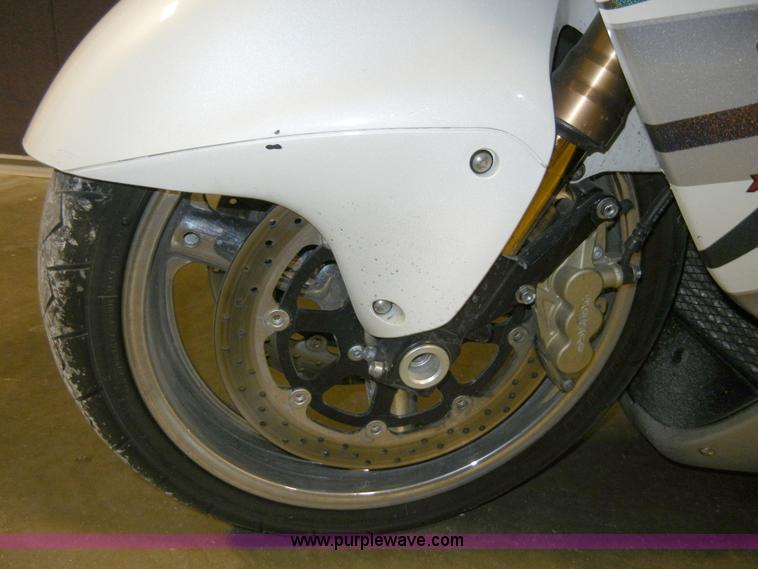 image for item 2231 2006 Suzuki Hayabusa GSX1300R motorcycle