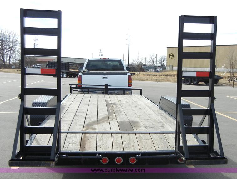 image for item 2331 2010 PJ 25' trailer