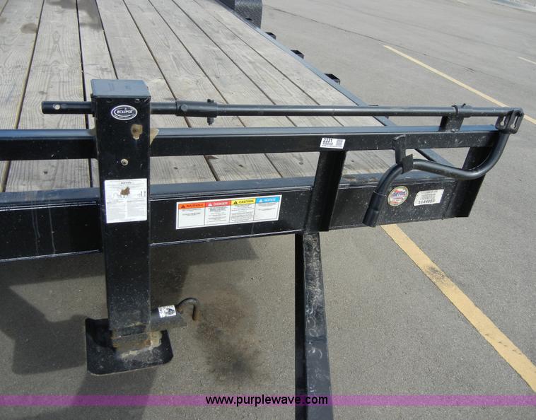 image for item 2331 2010 PJ 25' trailer