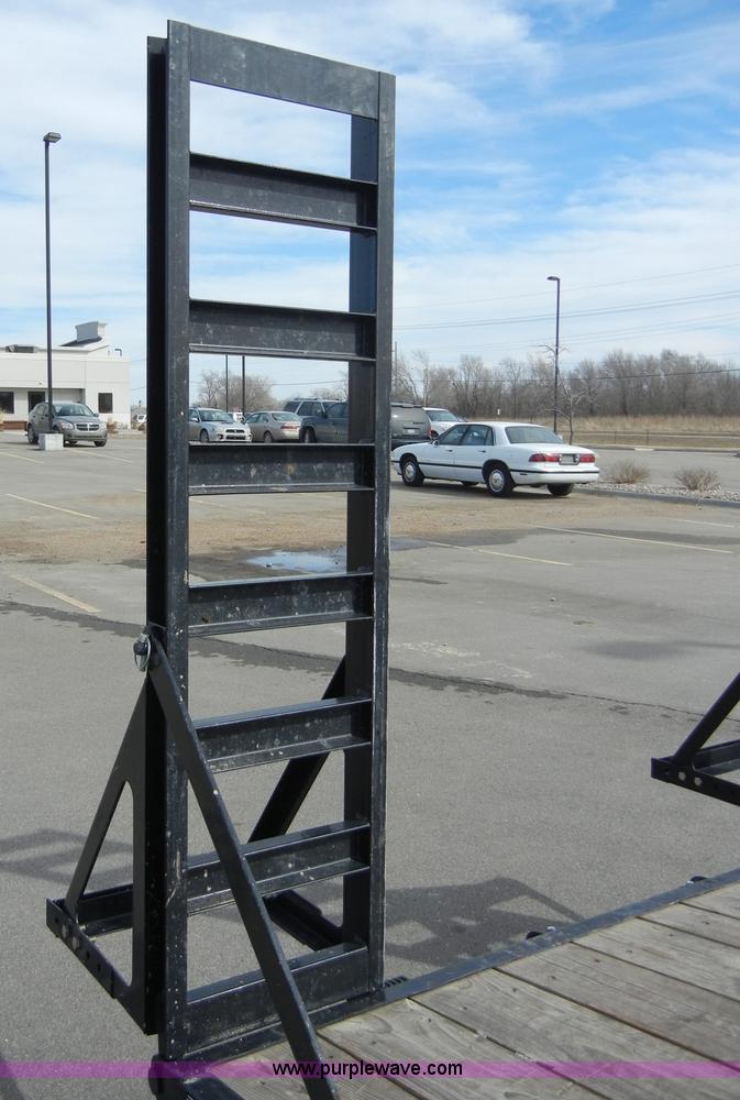 image for item 2331 2010 PJ 25' trailer