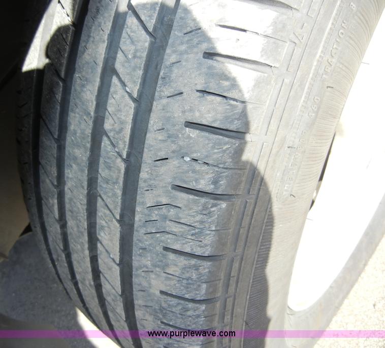 image for item 2351 2001 Pontiac Aztec SUV