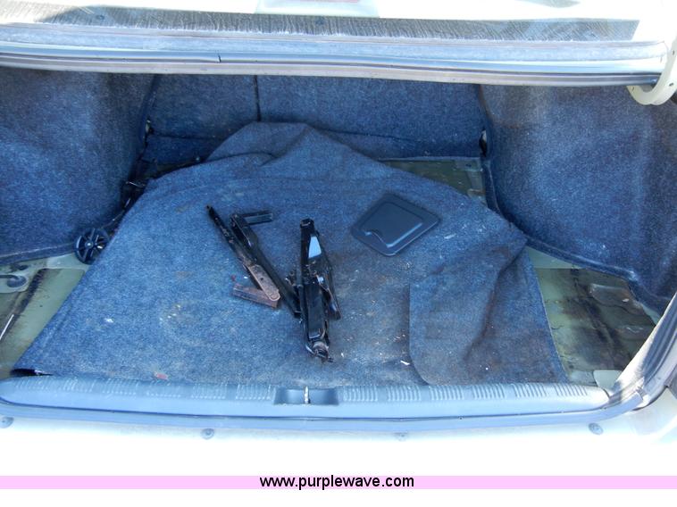 image for item 2377 2000 Hyundai Sonata GLS