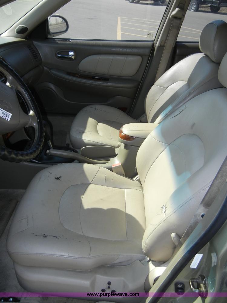image for item 2377 2000 Hyundai Sonata GLS