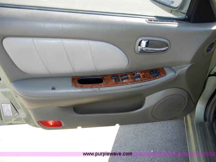 image for item 2377 2000 Hyundai Sonata GLS