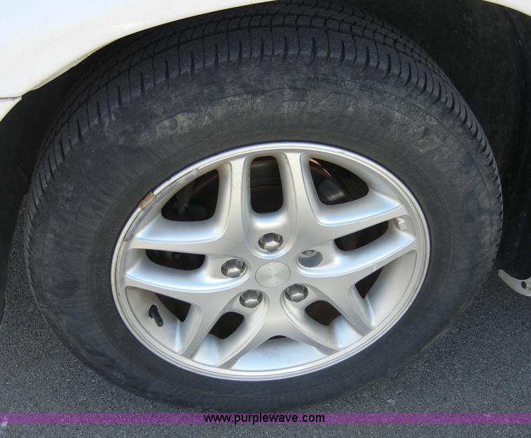 image for item 2381 1998 Dodge Intrepid