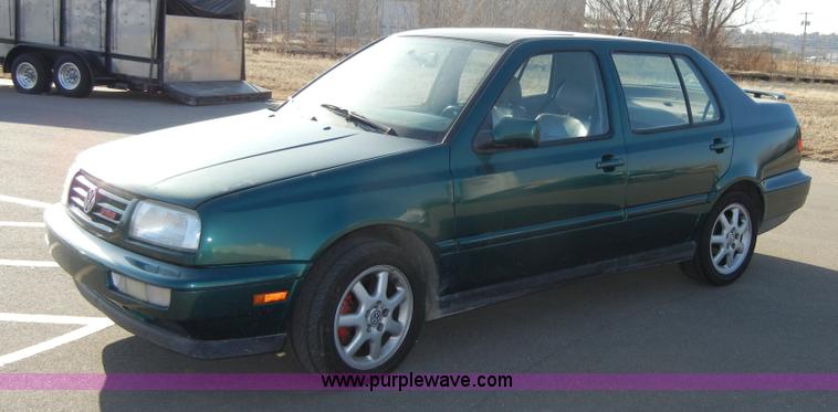 image for item 2382 1996 Volkswagen Jetta GLX