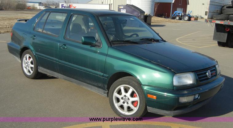 image for item 2382 1996 Volkswagen Jetta GLX