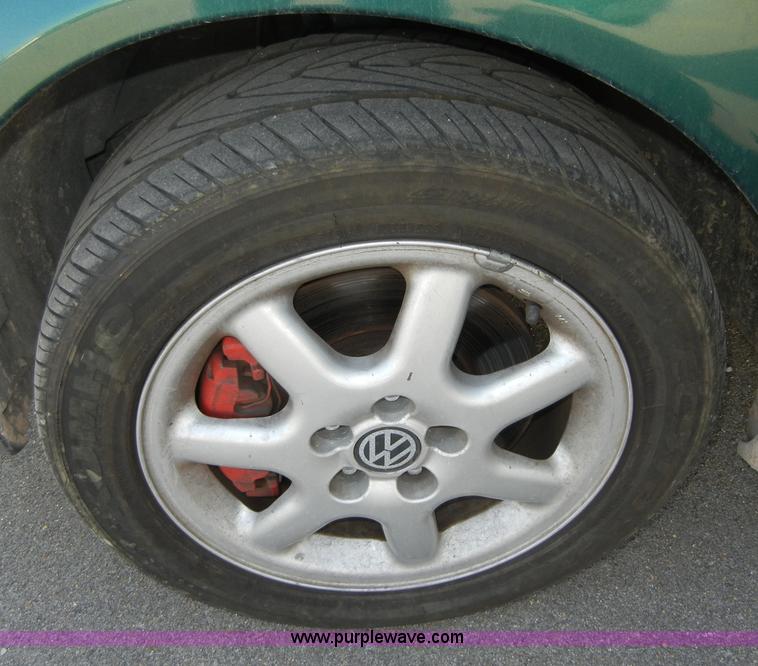 image for item 2382 1996 Volkswagen Jetta GLX