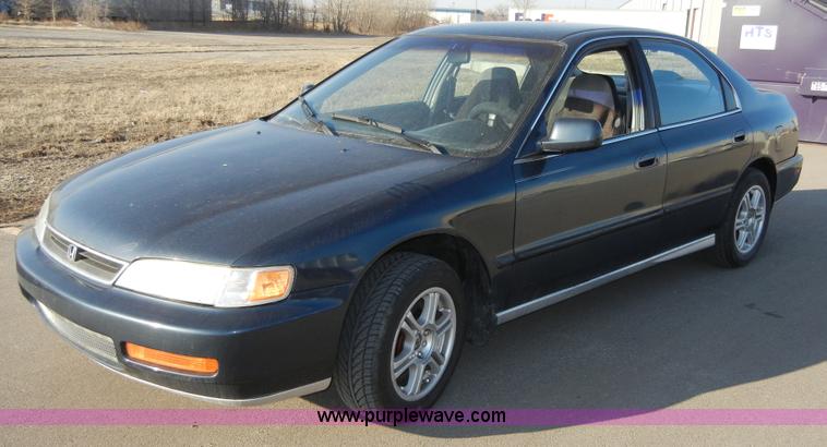 image for item 2383 1997 Honda Accord LX