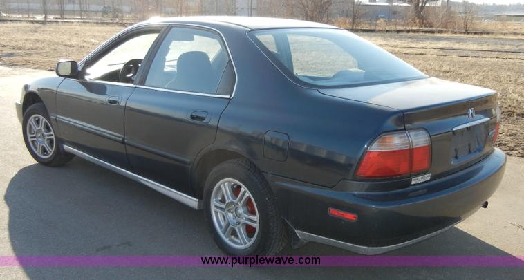 image for item 2383 1997 Honda Accord LX