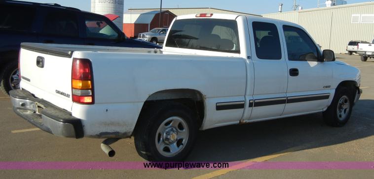 image for item 2384 1999 Chevrolet Silverado C1500 extended cab pickup truck