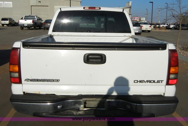 image for item 2384 1999 Chevrolet Silverado C1500 extended cab pickup truck