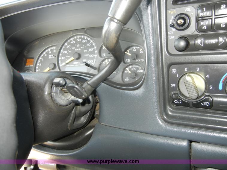 image for item 2384 1999 Chevrolet Silverado C1500 extended cab pickup truck