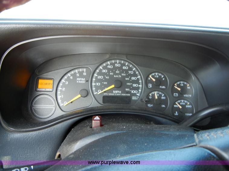 image for item 2384 1999 Chevrolet Silverado C1500 extended cab pickup truck