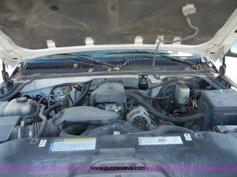 image for item 2384 1999 Chevrolet Silverado C1500 extended cab pickup truck