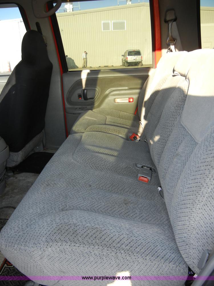 image for item 2385 1995 Chevrolet Tahoe LS K1500 SUV