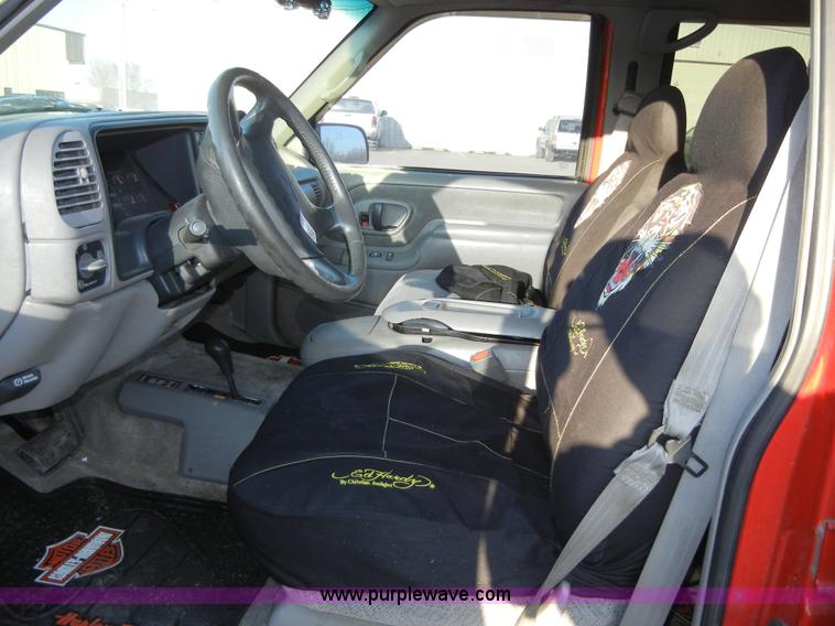 image for item 2385 1995 Chevrolet Tahoe LS K1500 SUV