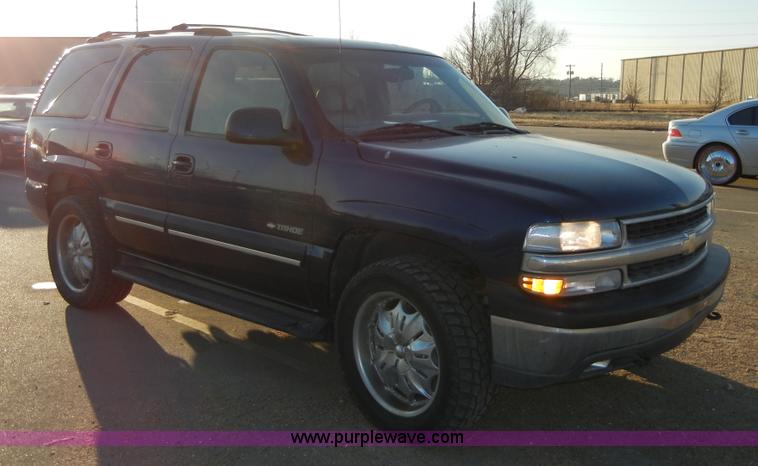 image for item 2386 2001 Chevrolet Tahoe LT K1500 SUV