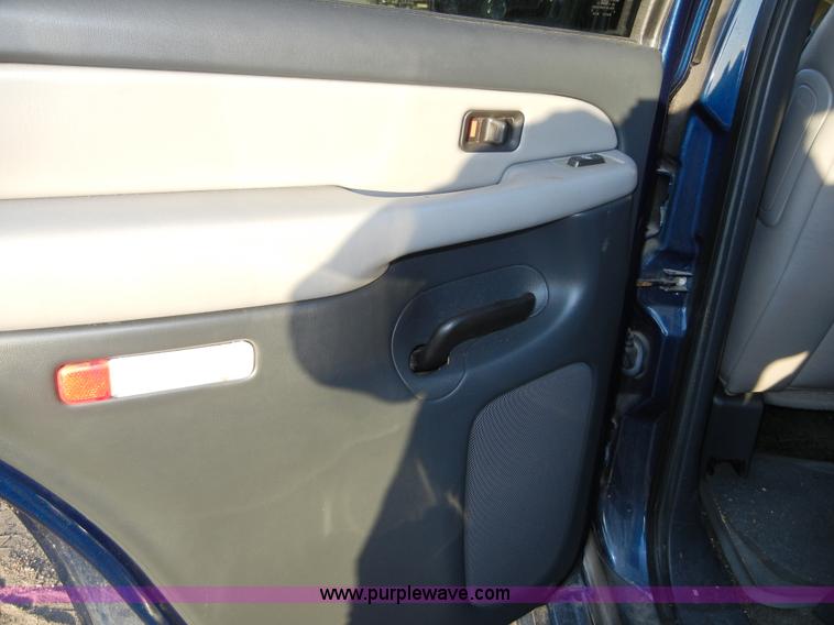 image for item 2386 2001 Chevrolet Tahoe LT K1500 SUV