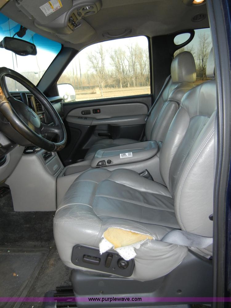 image for item 2386 2001 Chevrolet Tahoe LT K1500 SUV
