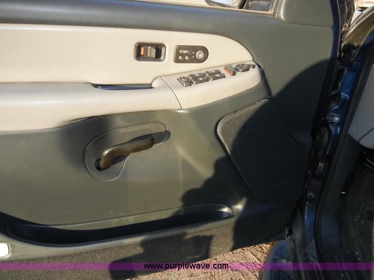 image for item 2386 2001 Chevrolet Tahoe LT K1500 SUV