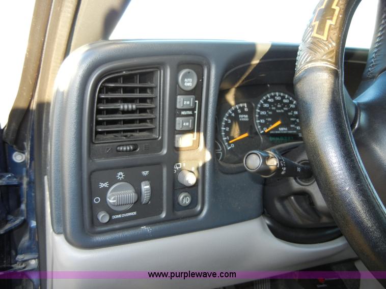 image for item 2386 2001 Chevrolet Tahoe LT K1500 SUV