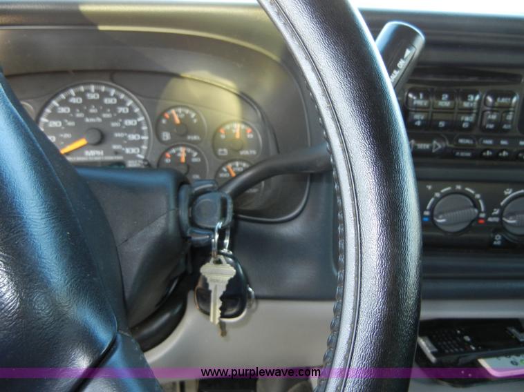 image for item 2386 2001 Chevrolet Tahoe LT K1500 SUV