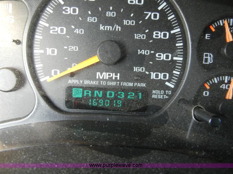 image for item 2386 2001 Chevrolet Tahoe LT K1500 SUV