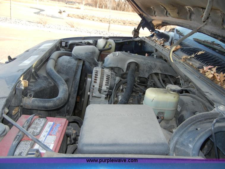 image for item 2386 2001 Chevrolet Tahoe LT K1500 SUV