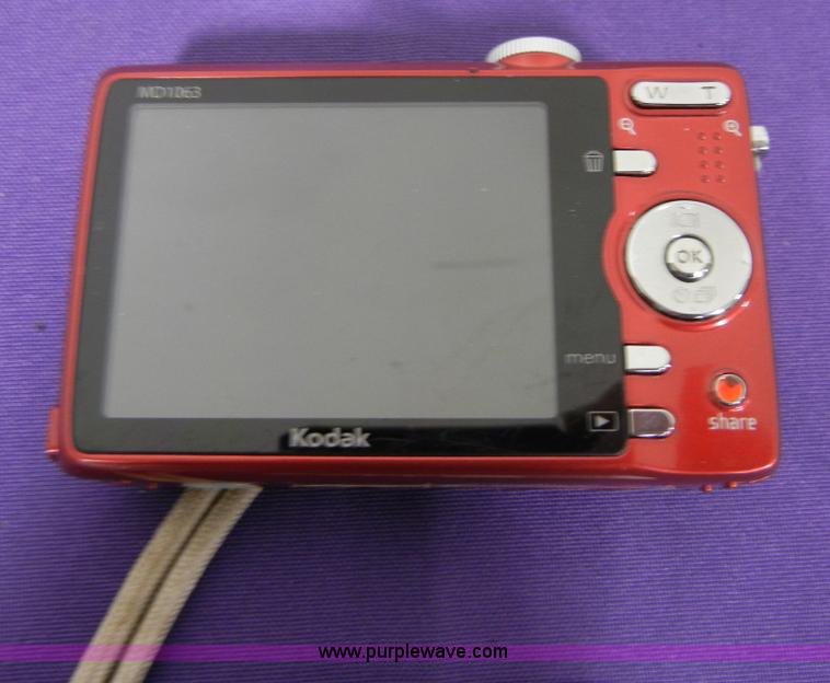 image for item 2395 Kodak MD1063 digital camera