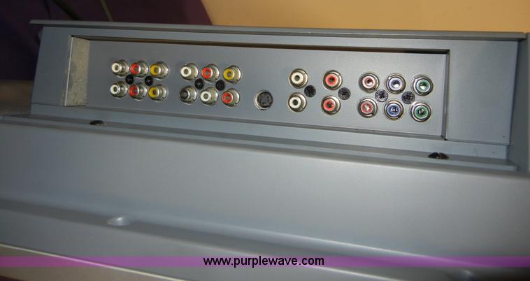 image for item 2409 Protron 32" TV