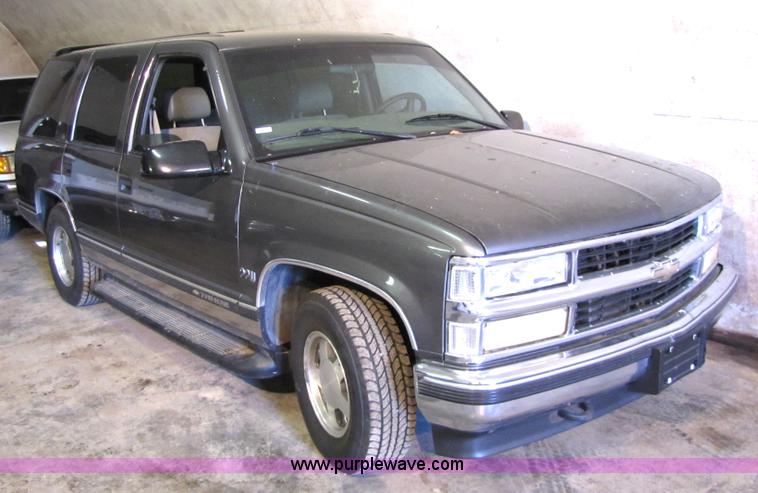 image for item 5163 1999 Chevrolet Tahoe