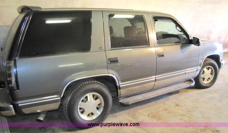 image for item 5163 1999 Chevrolet Tahoe