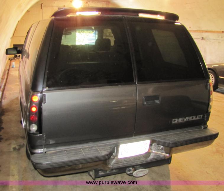 image for item 5163 1999 Chevrolet Tahoe