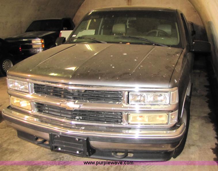 image for item 5163 1999 Chevrolet Tahoe