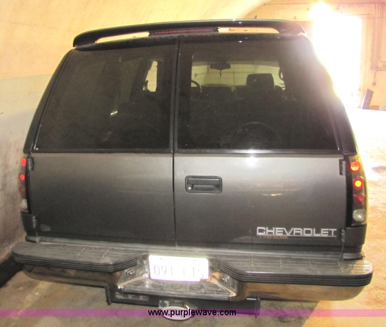 image for item 5163 1999 Chevrolet Tahoe