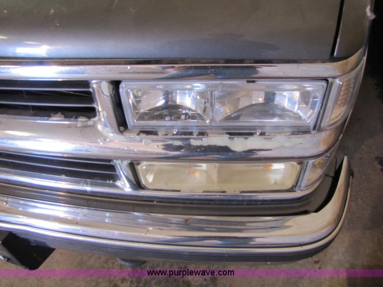 image for item 5163 1999 Chevrolet Tahoe