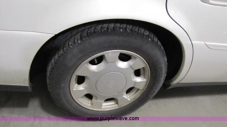 image for item 5321 2000 Cadillac DeVille