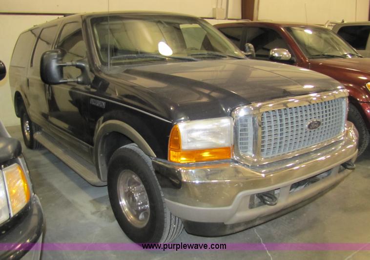 image for item 5322 2000 Ford Excursion Limited SUV