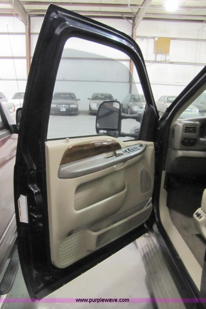 image for item 5322 2000 Ford Excursion Limited SUV