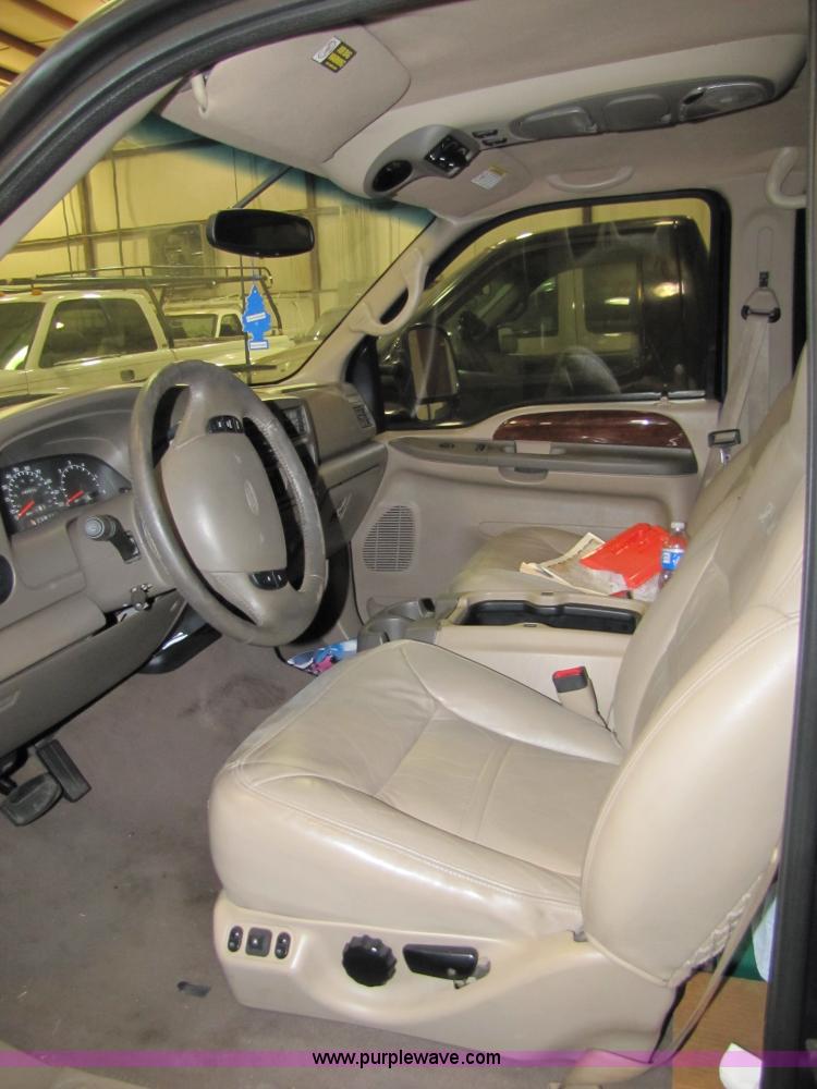 image for item 5322 2000 Ford Excursion Limited SUV