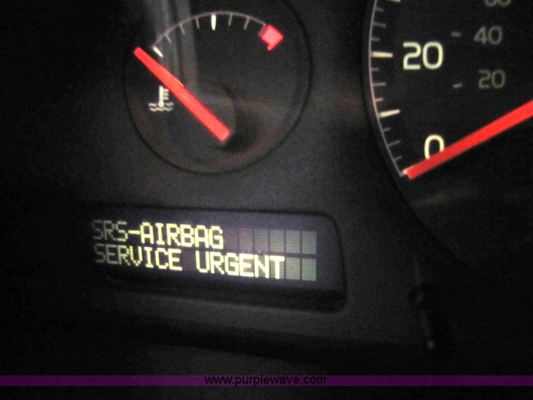 image for item 5323 1999 Volvo S80