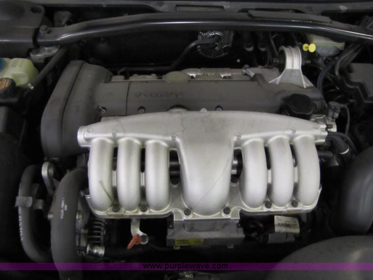 image for item 5323 1999 Volvo S80