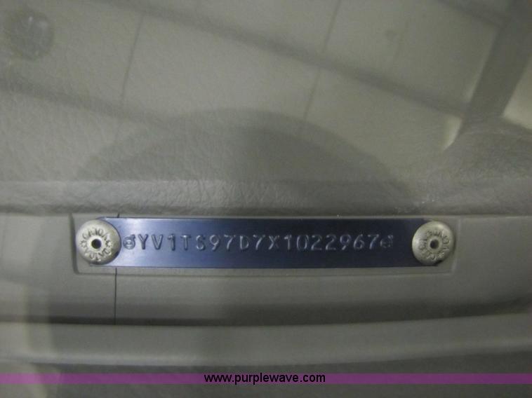 image for item 5323 1999 Volvo S80