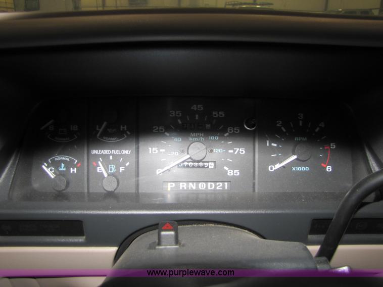 image for item 5329 1994 Ford Explorer XLT SUV